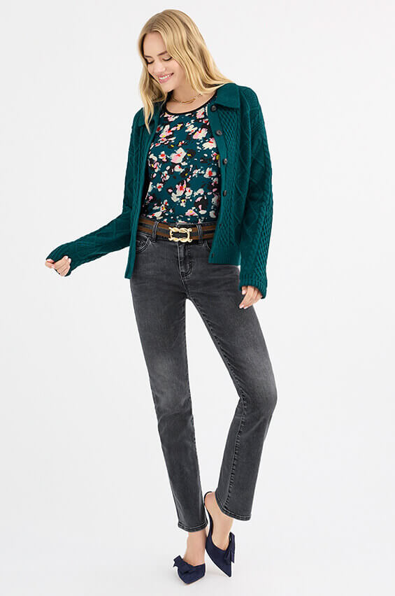 Model wearing the Peacock Cardigan with the Spirit Top the Cinch Straight and the Twist Belt